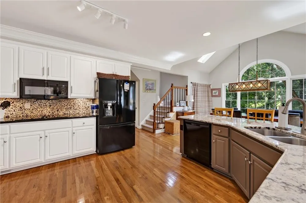 5535 Grove Point Road Johns Creek, GA 30022