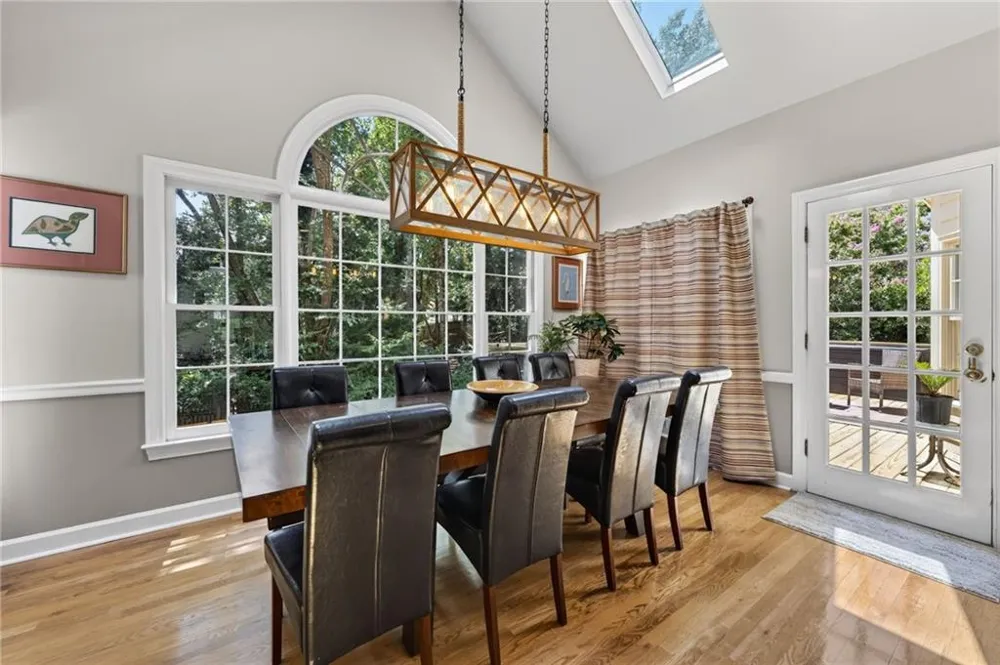 5535 Grove Point Road Johns Creek, GA 30022