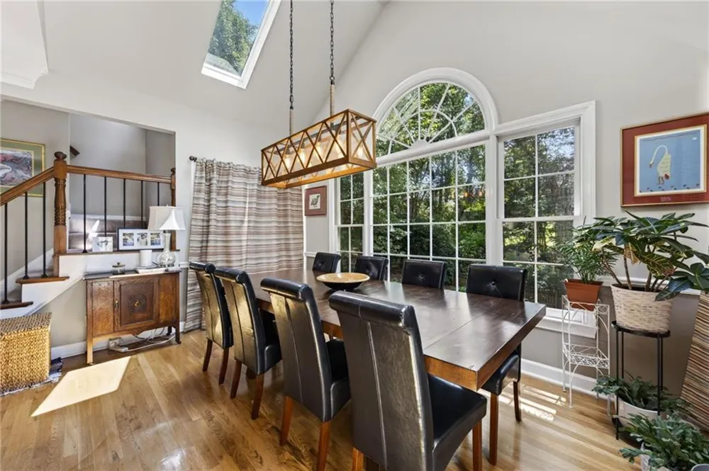5535 Grove Point Road Johns Creek, GA 30022