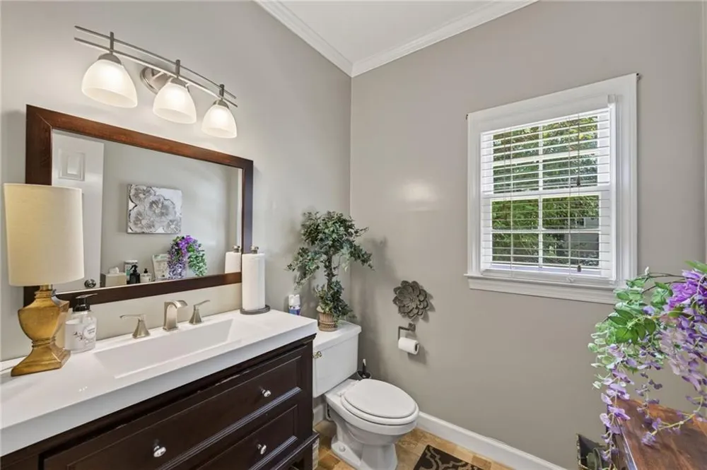 5535 Grove Point Road Johns Creek, GA 30022