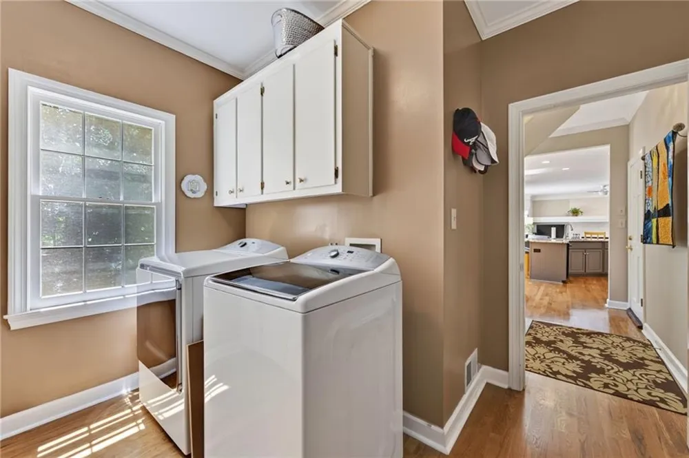 5535 Grove Point Road Johns Creek, GA 30022