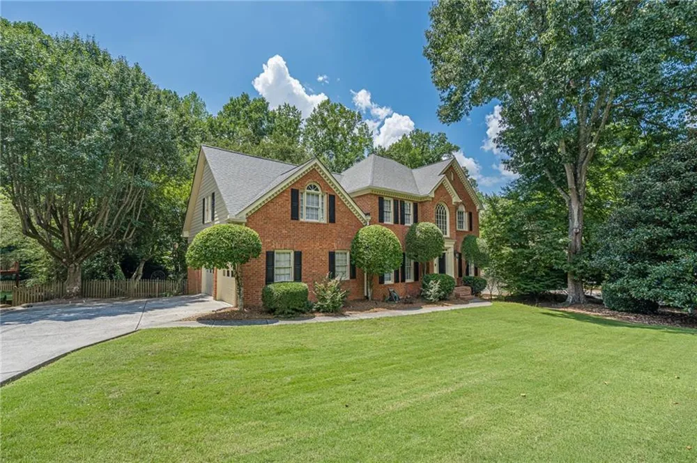 5535 Grove Point Road Johns Creek, GA 30022
