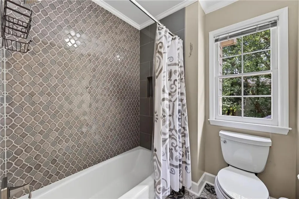 5535 Grove Point Road Johns Creek, GA 30022