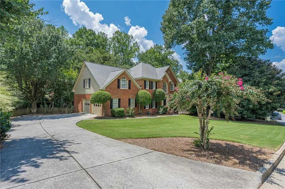 5535 Grove Point Road Johns Creek, GA 30022