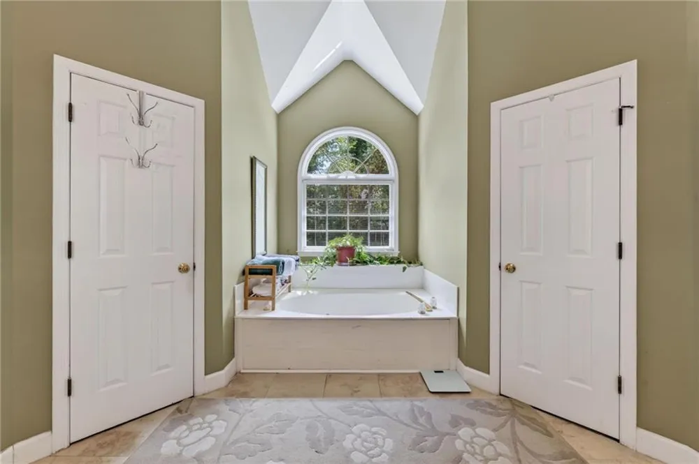 5535 Grove Point Road Johns Creek, GA 30022