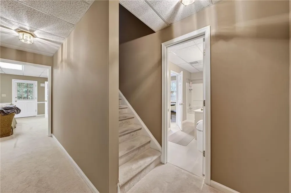 5535 Grove Point Road Johns Creek, GA 30022
