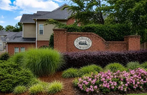 90 Trailview Lane