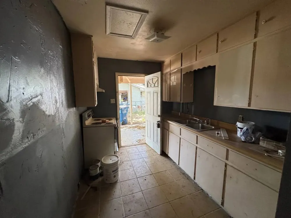 913 7th Street Sanger, TX 76266