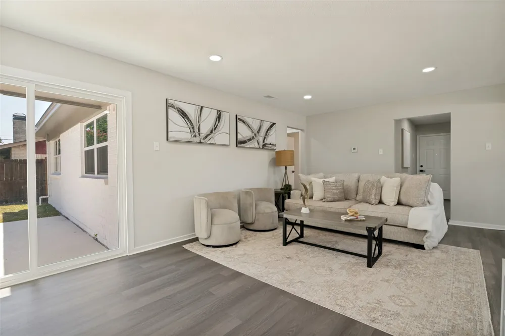 748 Kingswood Avenue Richardson, TX 75080