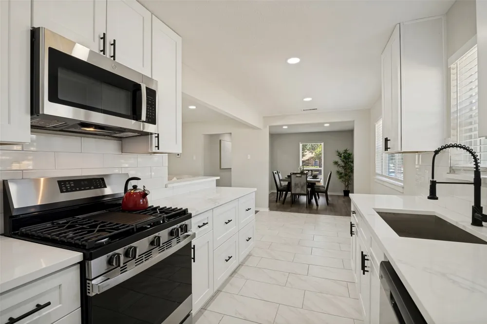 748 Kingswood Avenue Richardson, TX 75080