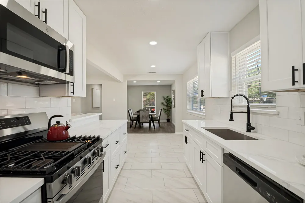 748 Kingswood Avenue Richardson, TX 75080