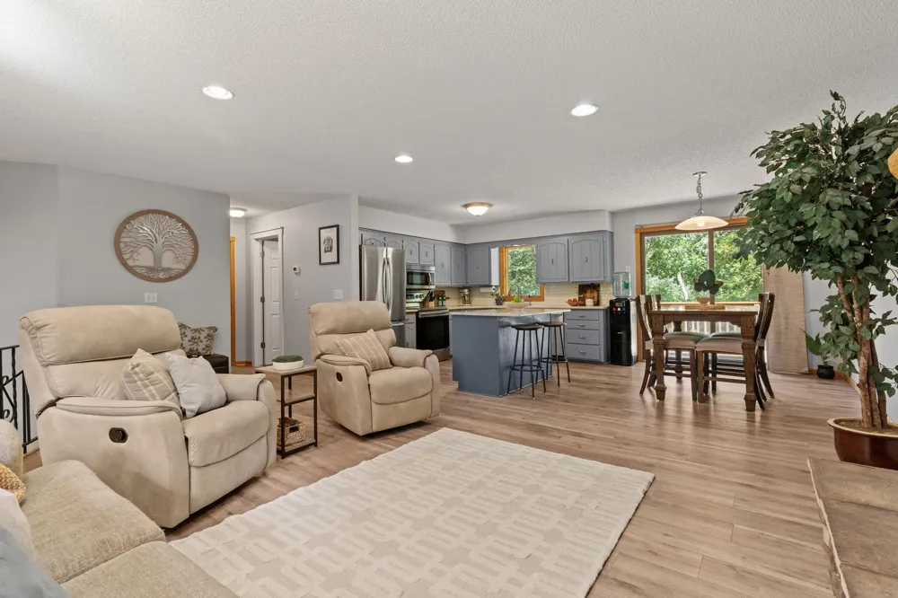 2753 225th Lane NE East Bethel, MN 55011