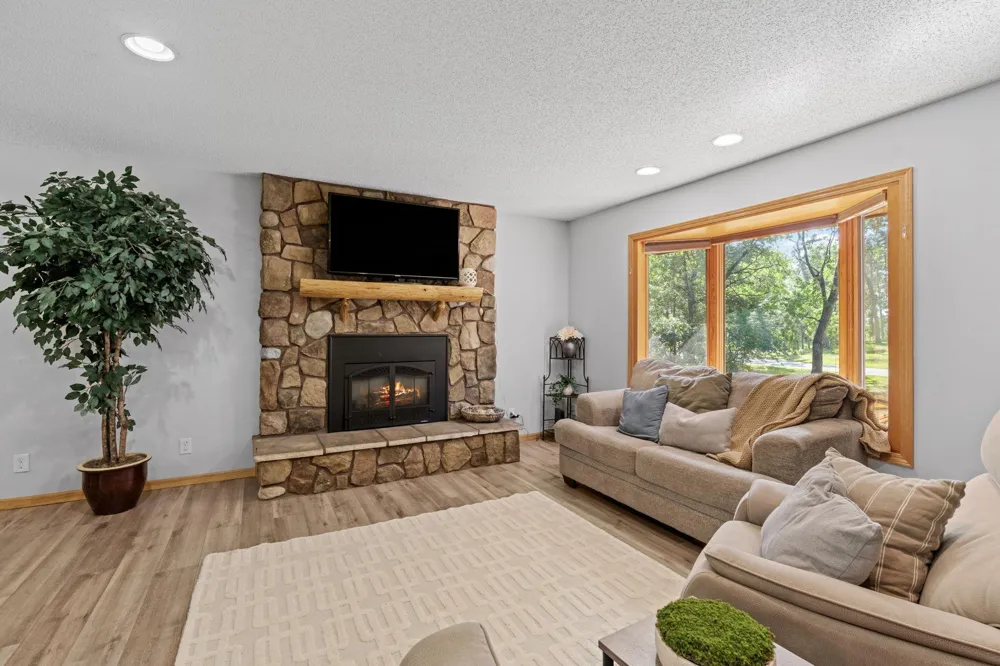 2753 225th Lane NE East Bethel, MN 55011