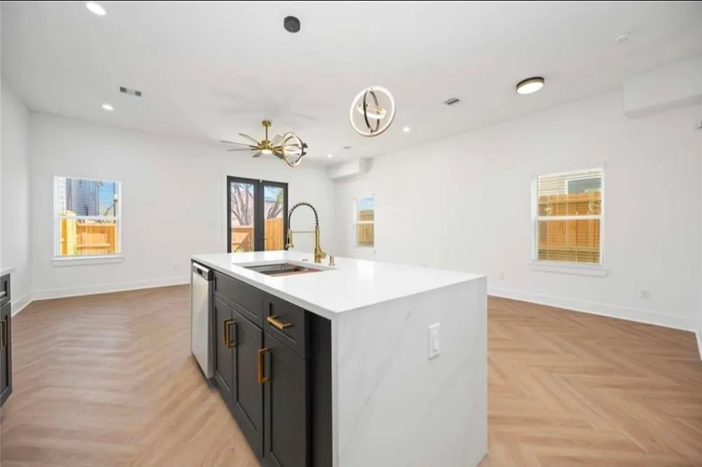 4117 Shelby Circle #B Houston, TX 77051
