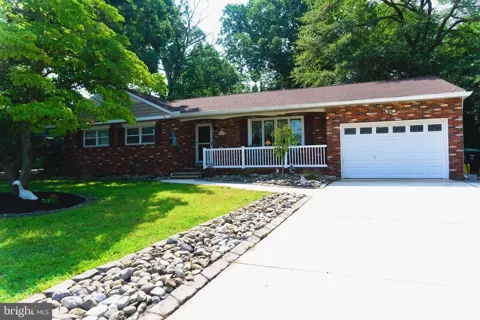 23 SUMMIT AVENUE