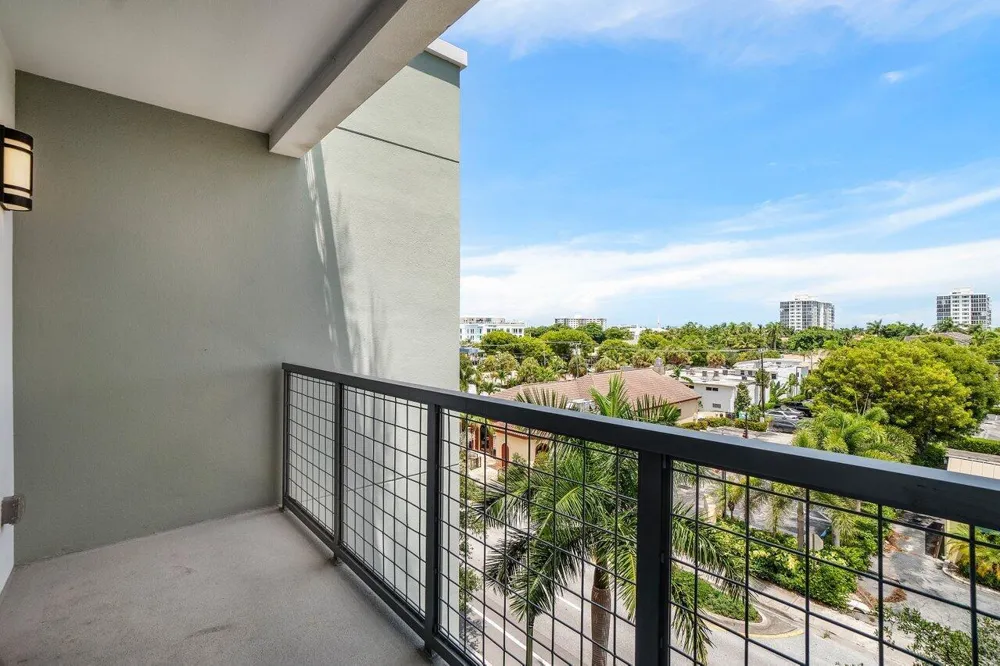 236 SE Fifth Avenue #303 Delray Beach, FL 33483