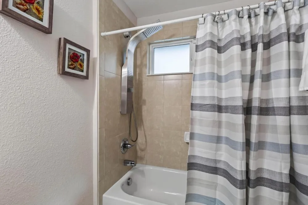 2205 SANDY BAY LANE Jacksonville, FL 32233