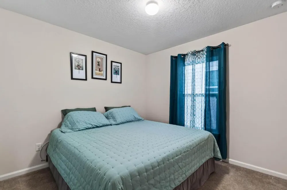 2205 SANDY BAY LANE Jacksonville, FL 32233