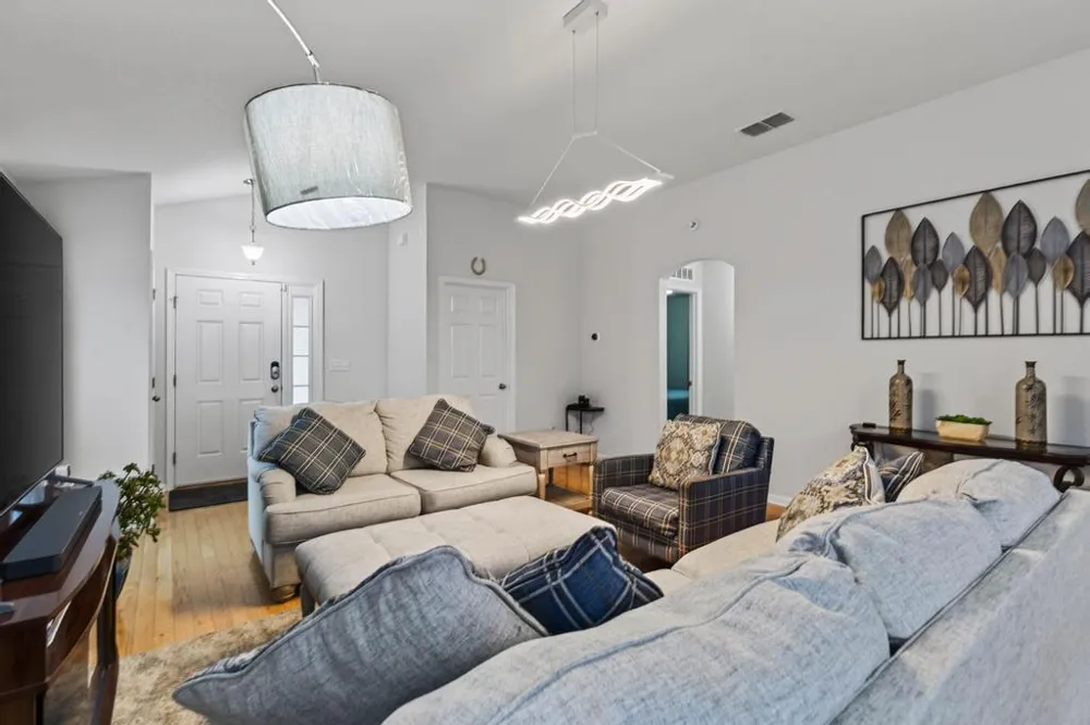 2205 SANDY BAY LANE Jacksonville, FL 32233