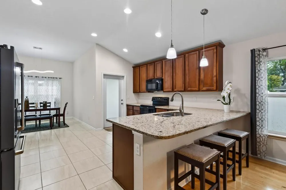 2205 SANDY BAY LANE Jacksonville, FL 32233