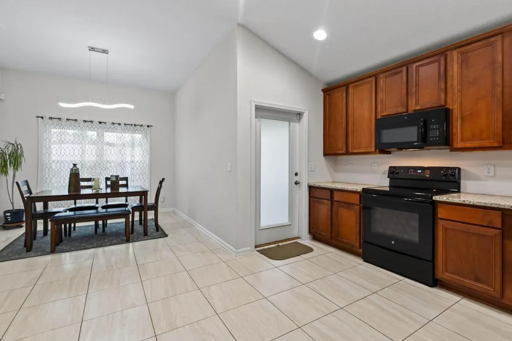 2205 SANDY BAY LANE Jacksonville, FL 32233