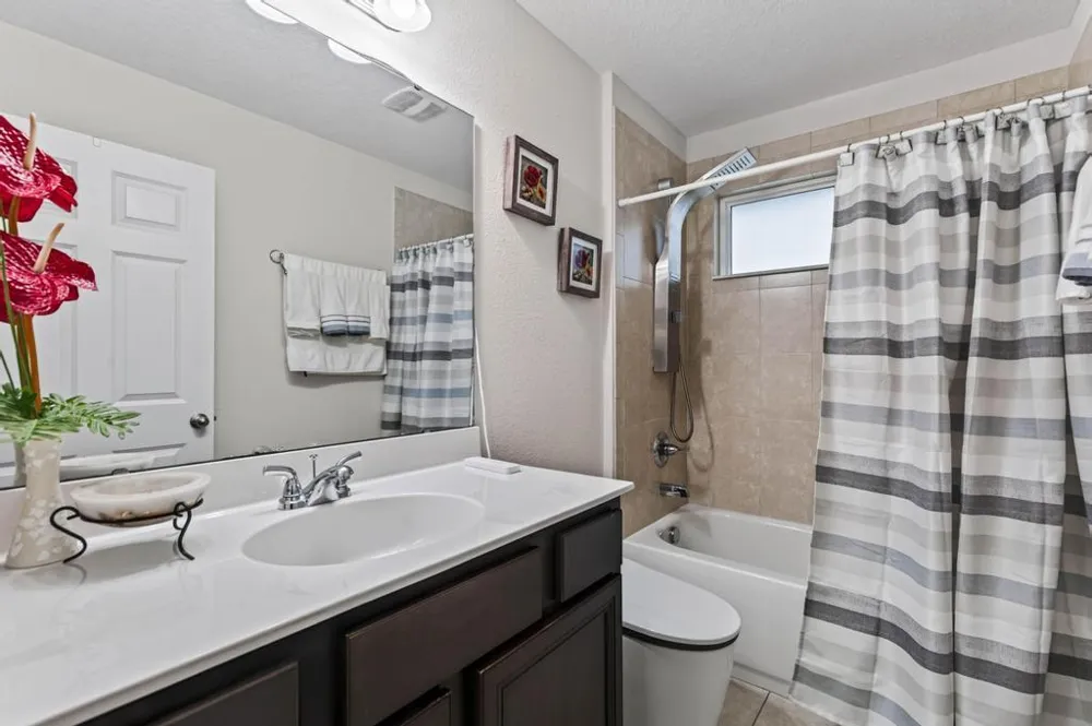 2205 SANDY BAY LANE Jacksonville, FL 32233