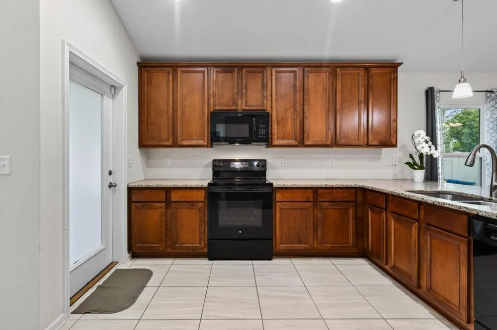 2205 SANDY BAY LANE Jacksonville, FL 32233
