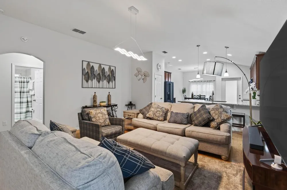 2205 SANDY BAY LANE Jacksonville, FL 32233