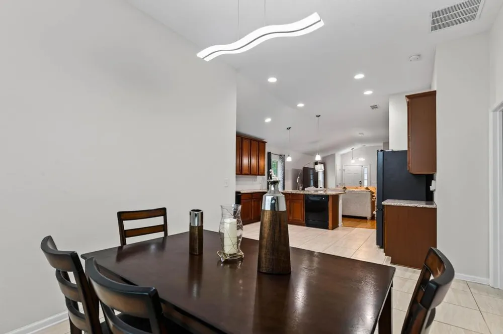 2205 SANDY BAY LANE Jacksonville, FL 32233