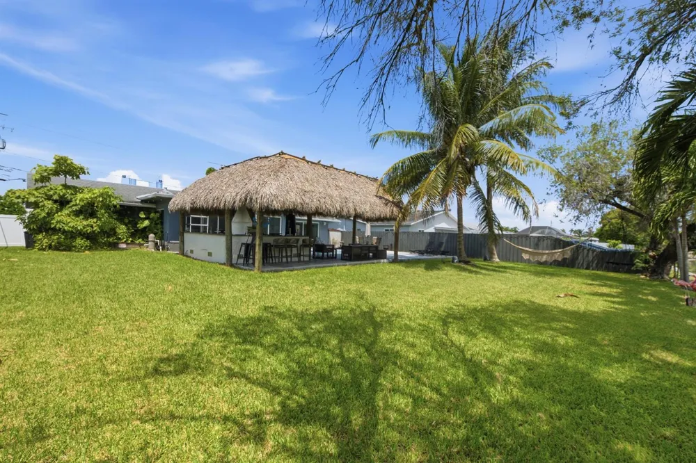 1000 W River Drive Margate, FL 33063