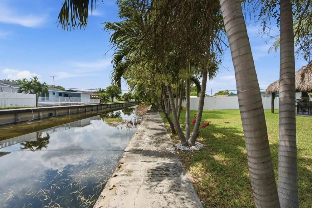 1000 W River Drive Margate, FL 33063