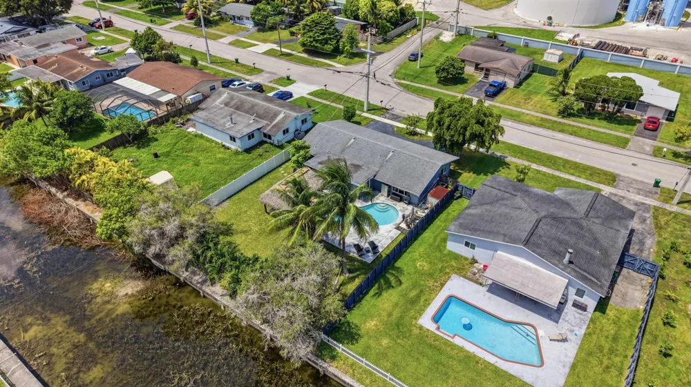 1000 W River Drive Margate, FL 33063