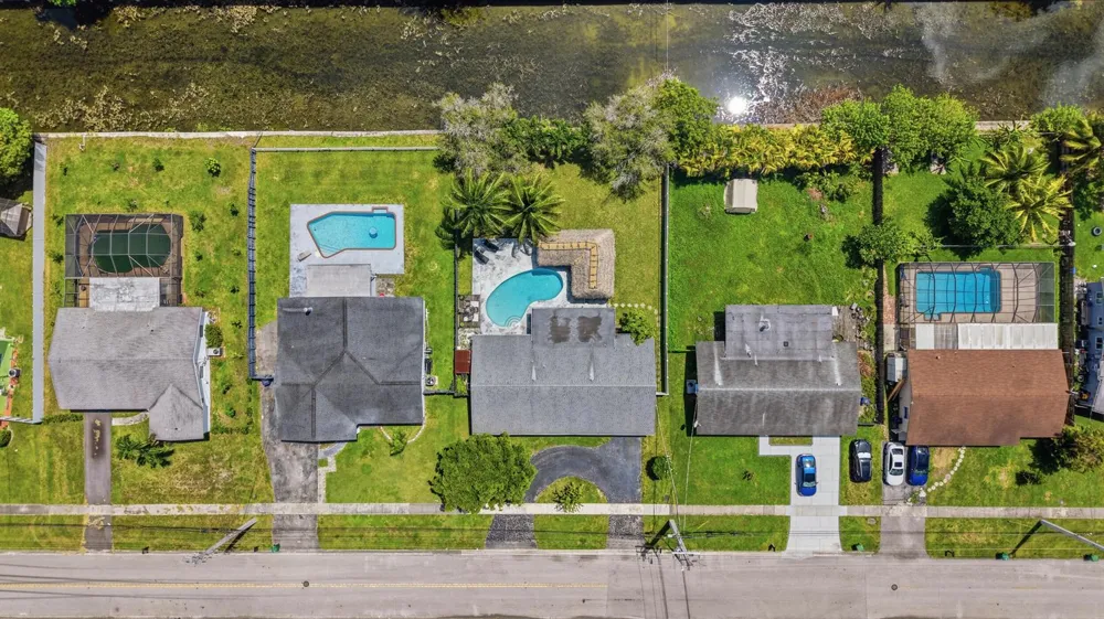 1000 W River Drive Margate, FL 33063