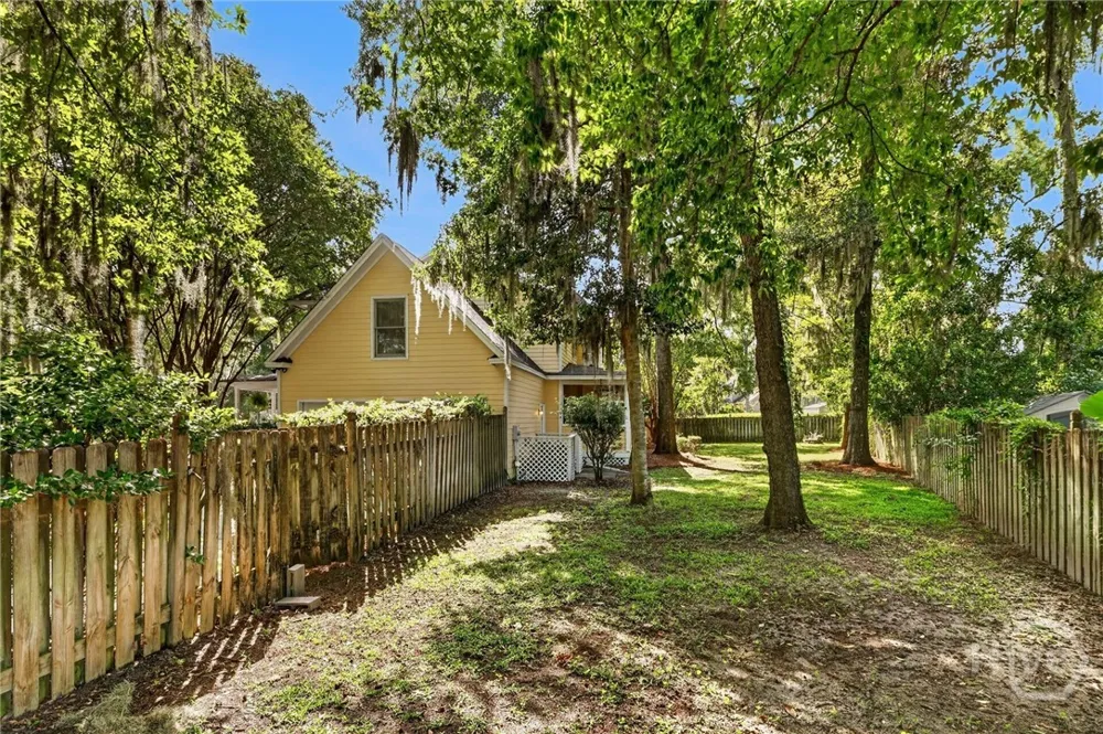 9 Devon Road Savannah, GA 31419