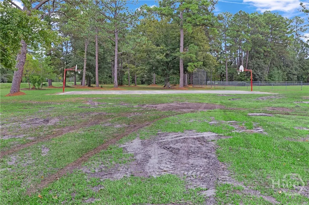 5298 E Glynn Avenue Brunswick, GA 31523