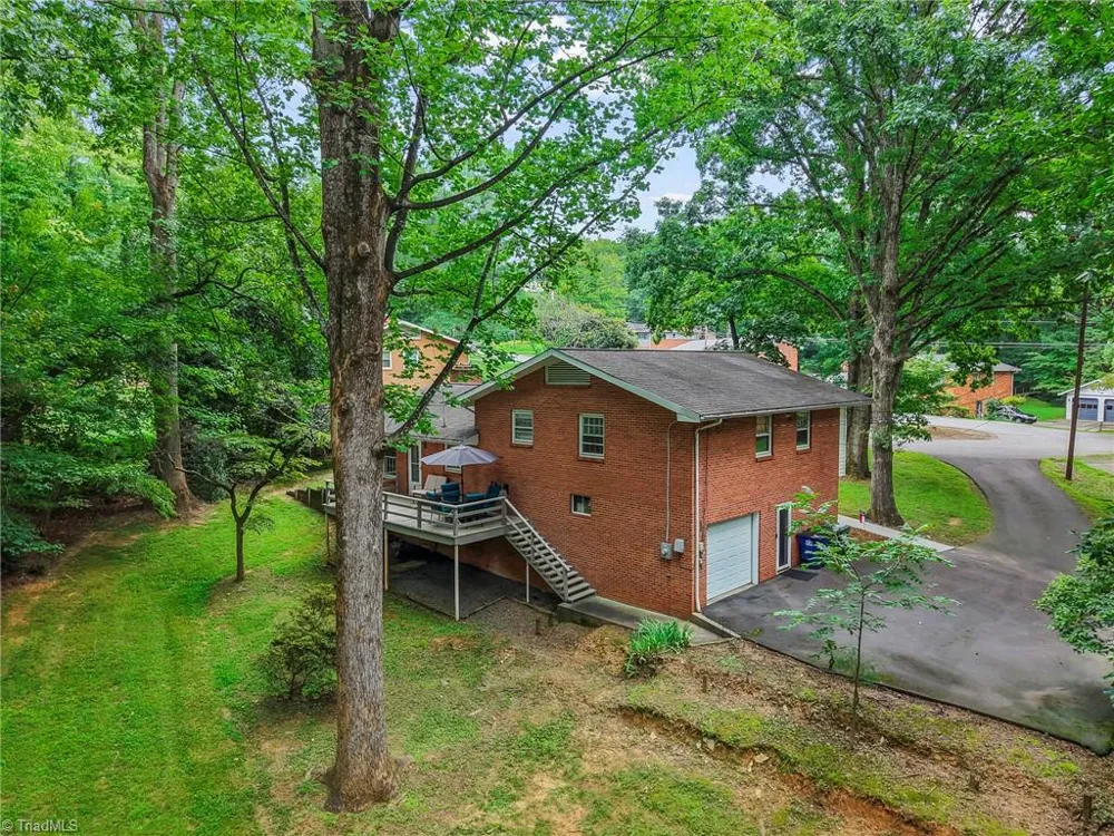 1131 Cypress Circle Winston-Salem, NC 27106