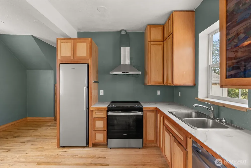 306 B STREET South Bend, WA 98586