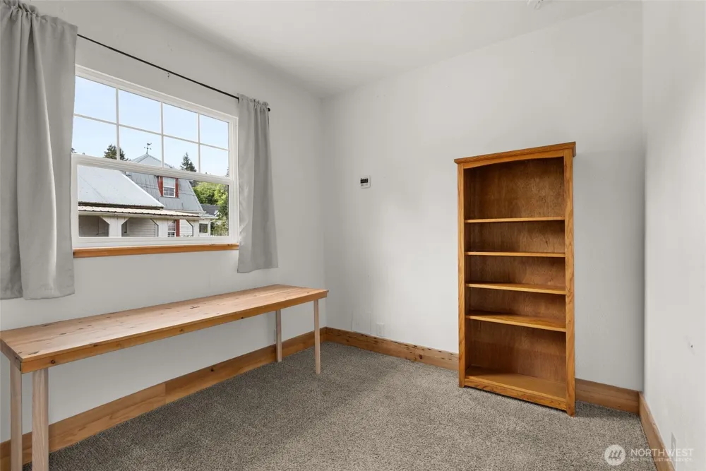 306 B STREET South Bend, WA 98586