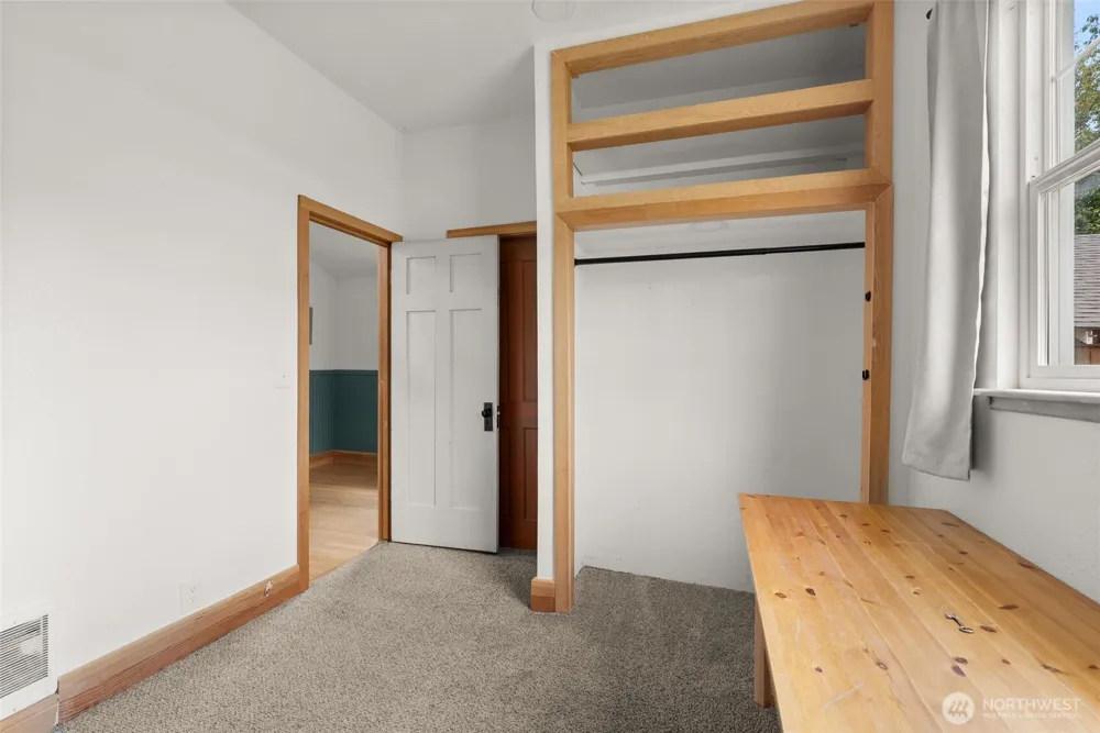 306 B STREET South Bend, WA 98586