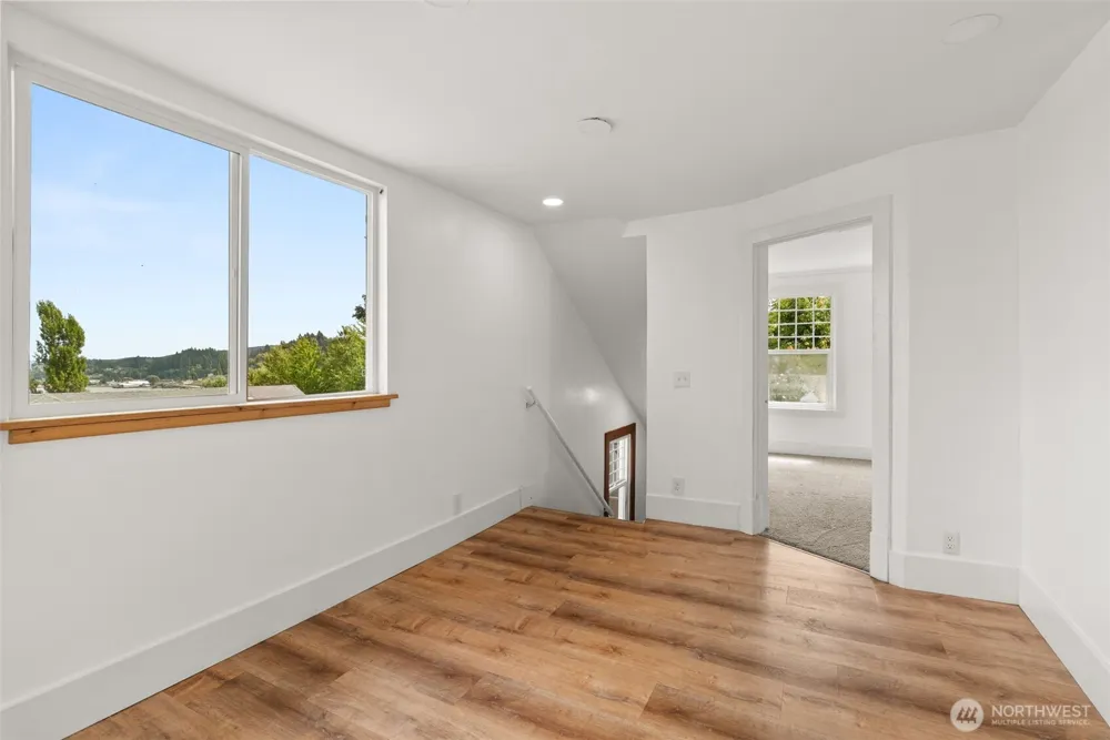 306 B STREET South Bend, WA 98586