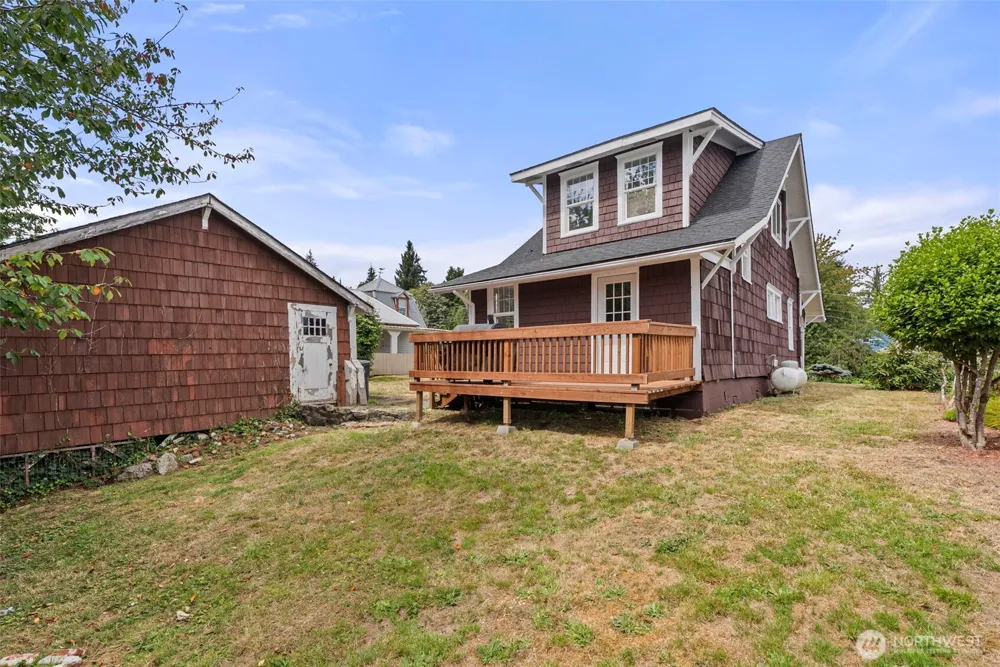 306 B STREET South Bend, WA 98586