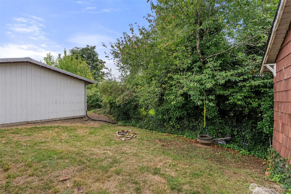 306 B STREET South Bend, WA 98586
