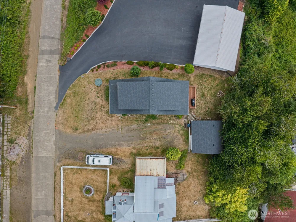 306 B STREET South Bend, WA 98586