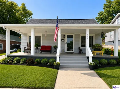 108 W Forest Avenue