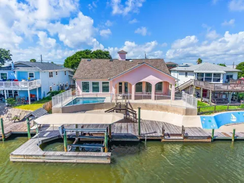 244 Starboard Ave