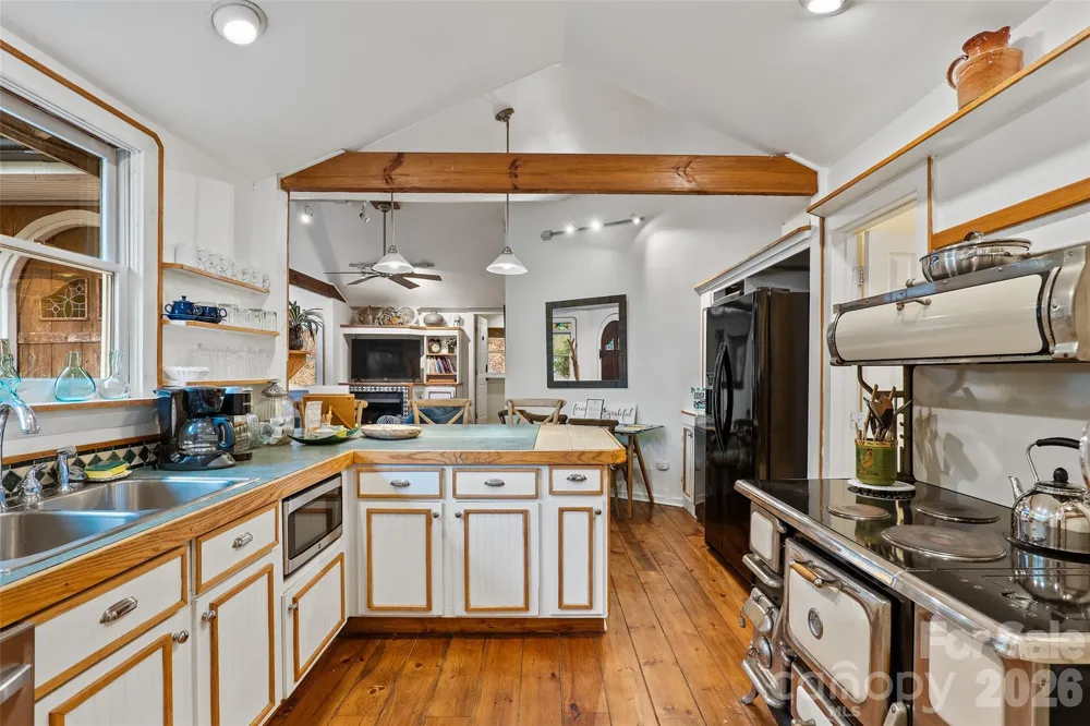 125 Little Willow Circle Hendersonville, NC 28739