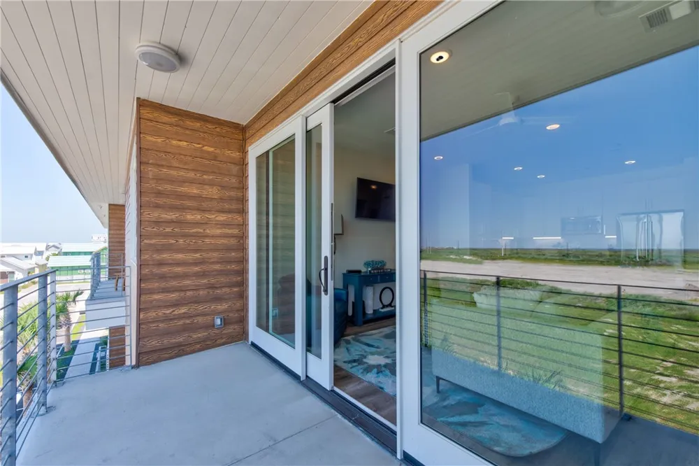 630 Center Square West #202 Port Aransas, TX 78373