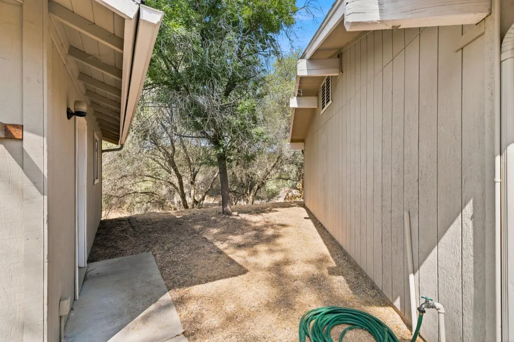 30691 Morgan Canyon Road Prather, CA 93651