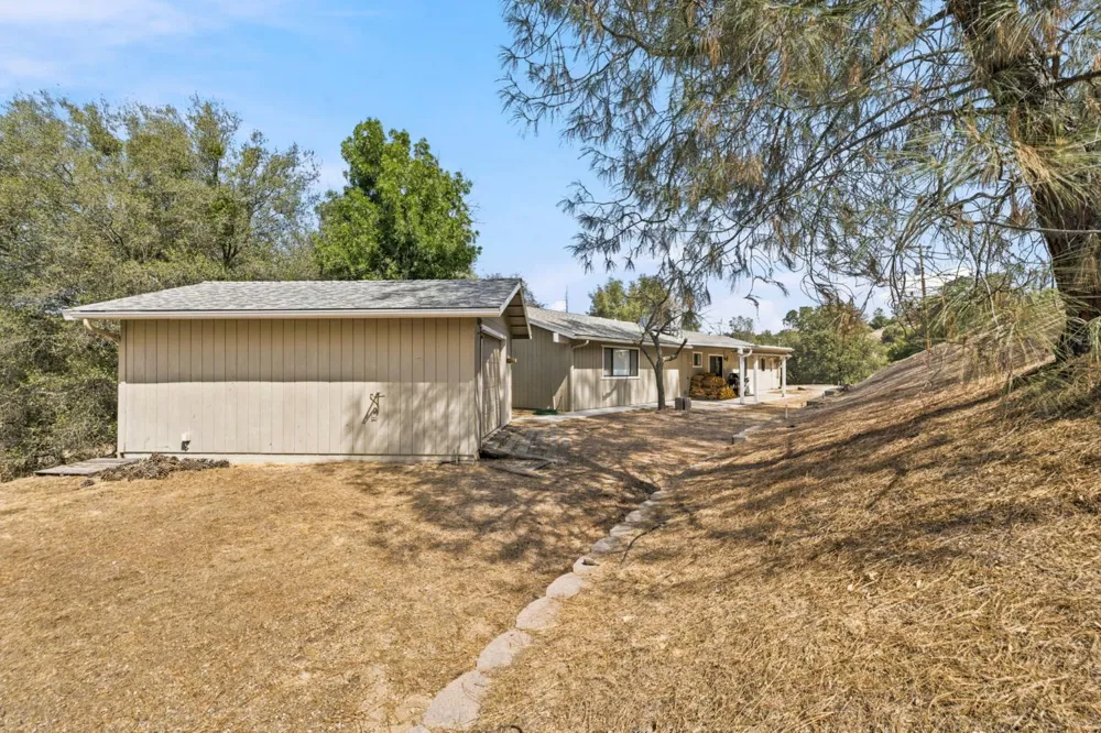 30691 Morgan Canyon Road Prather, CA 93651