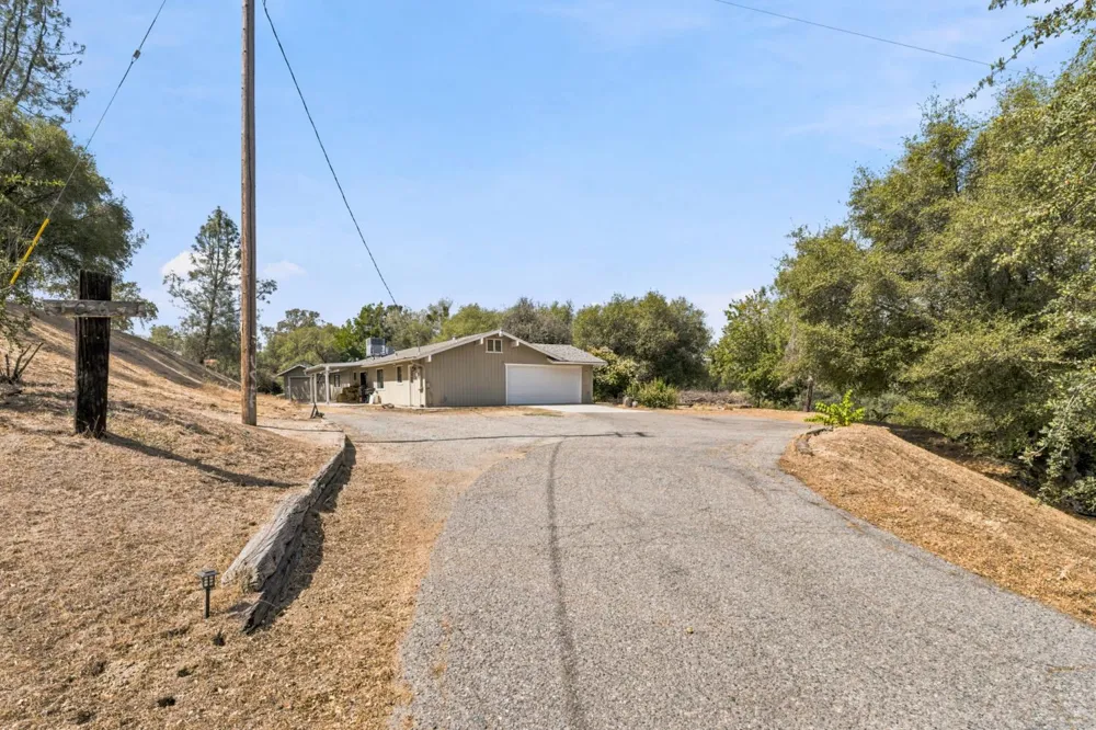 30691 Morgan Canyon Road Prather, CA 93651